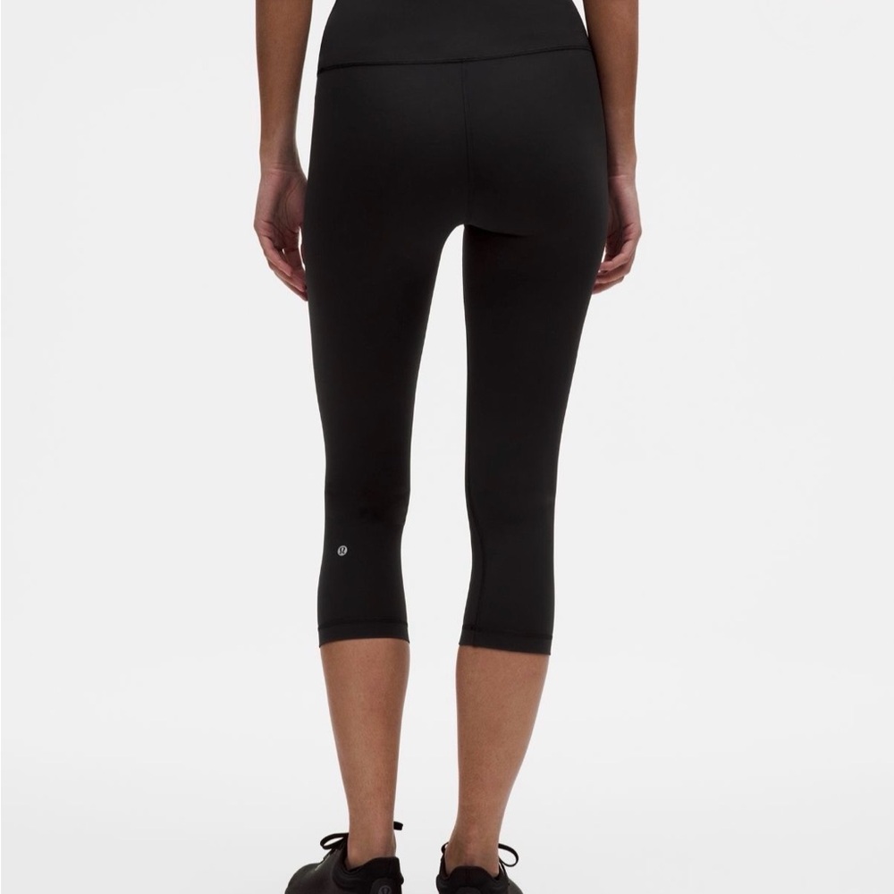 Lululemon black leggings crop 21 - Picture 7 of 7